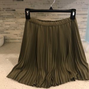 Pleated olive green skirt